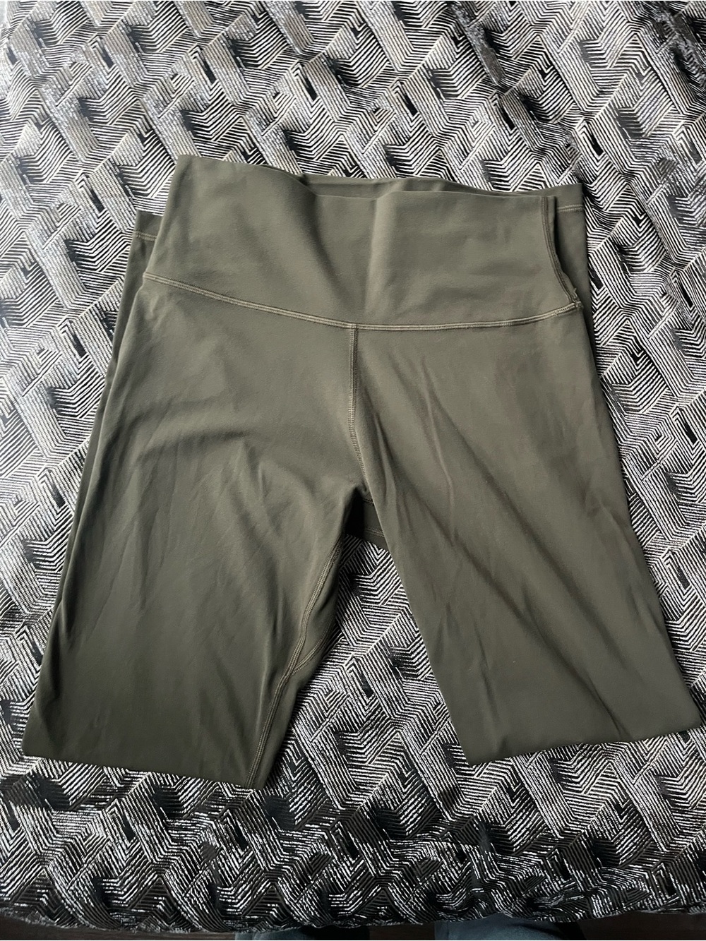 Aritzia Golden BUTTER ATMOSPHERE HI-RISE LEGGING - Size 10